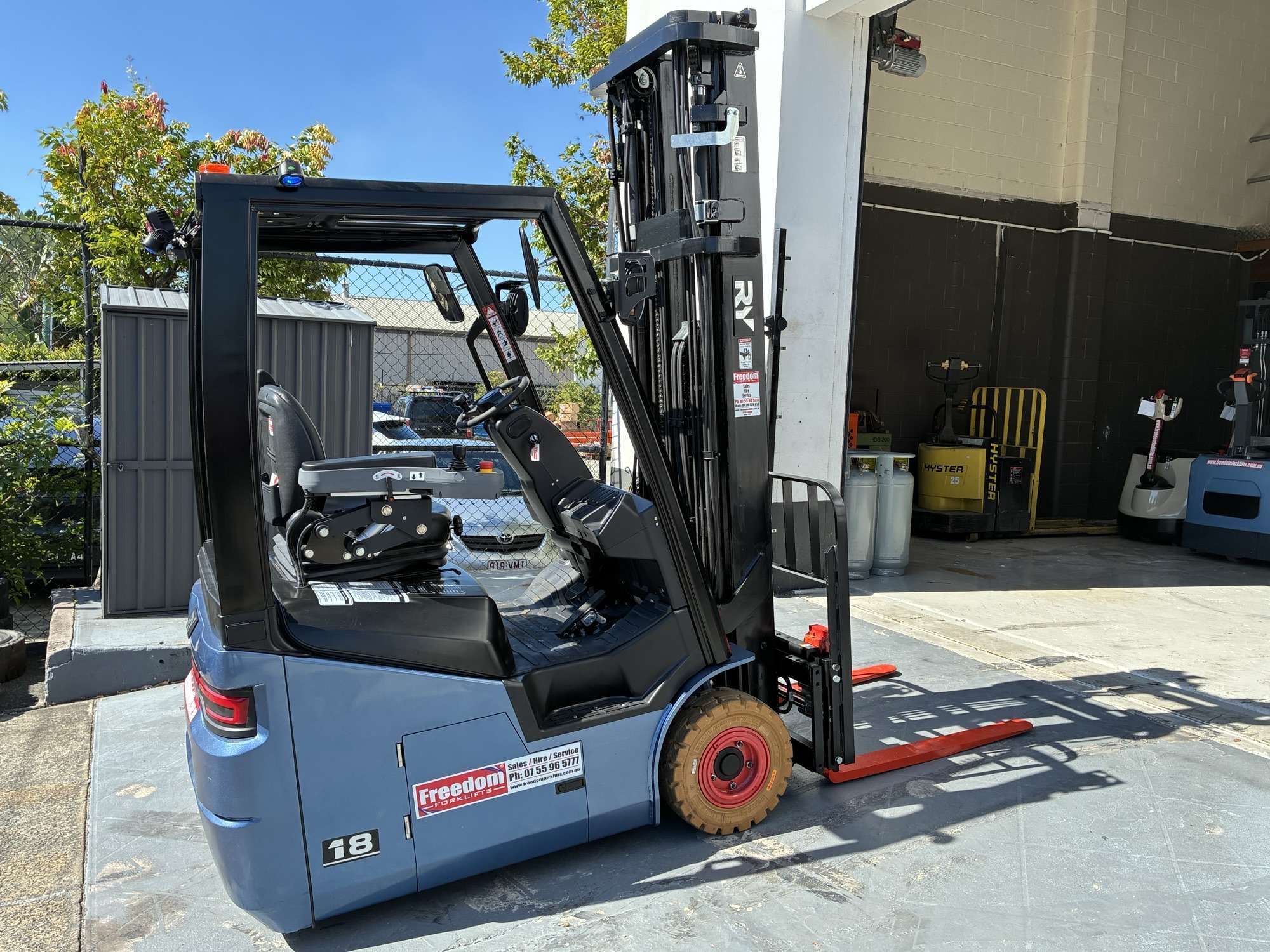 Royal Forklifts E18d